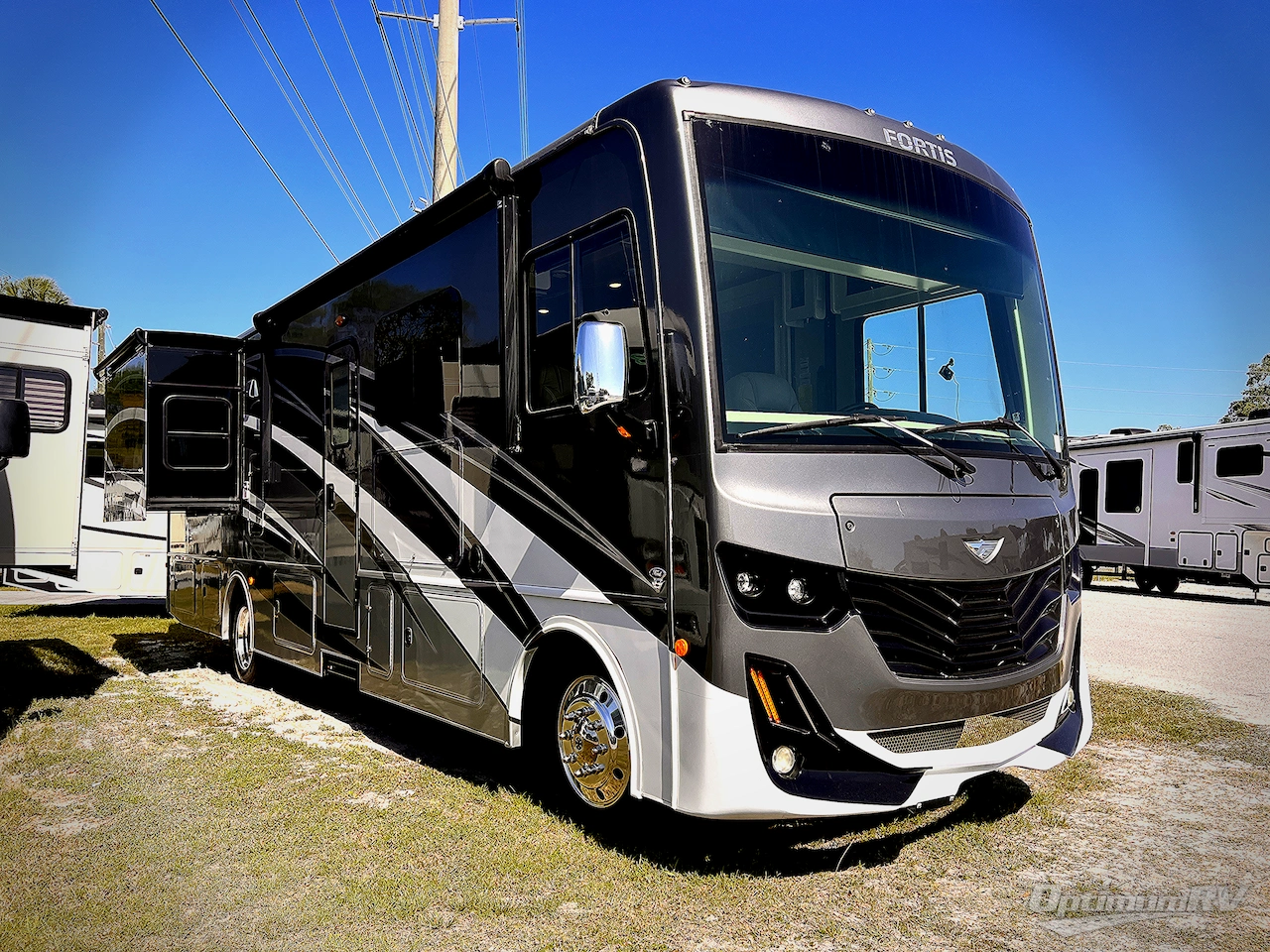 2021 Fleetwood Fortis 33HB Photo 1