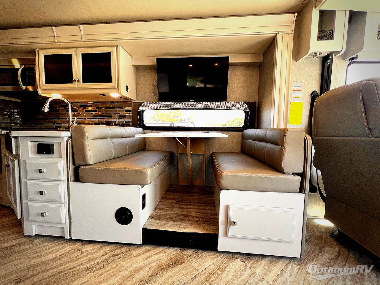 2021 Fleetwood Fortis 33HB Photo 10