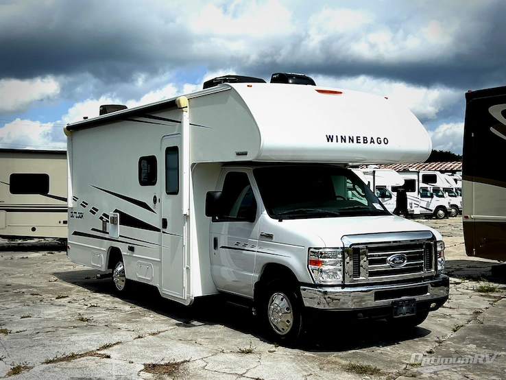 2019 Winnebago Outlook 22C RV Photo 1