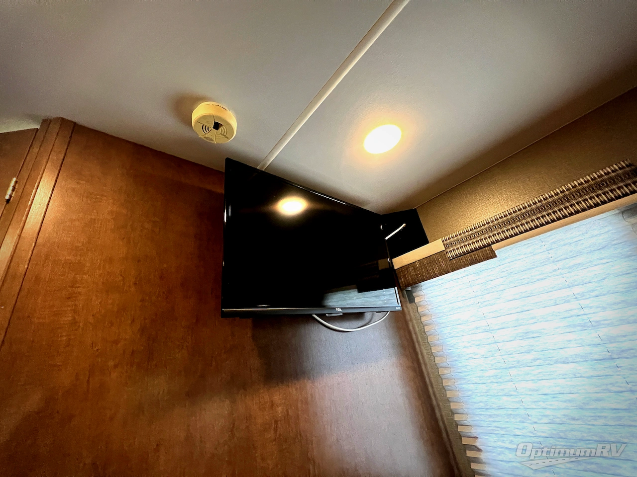 2019 Winnebago Outlook 22C Photo 18