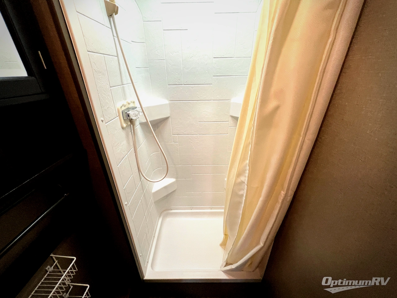 2019 Winnebago Outlook 22C Photo 21