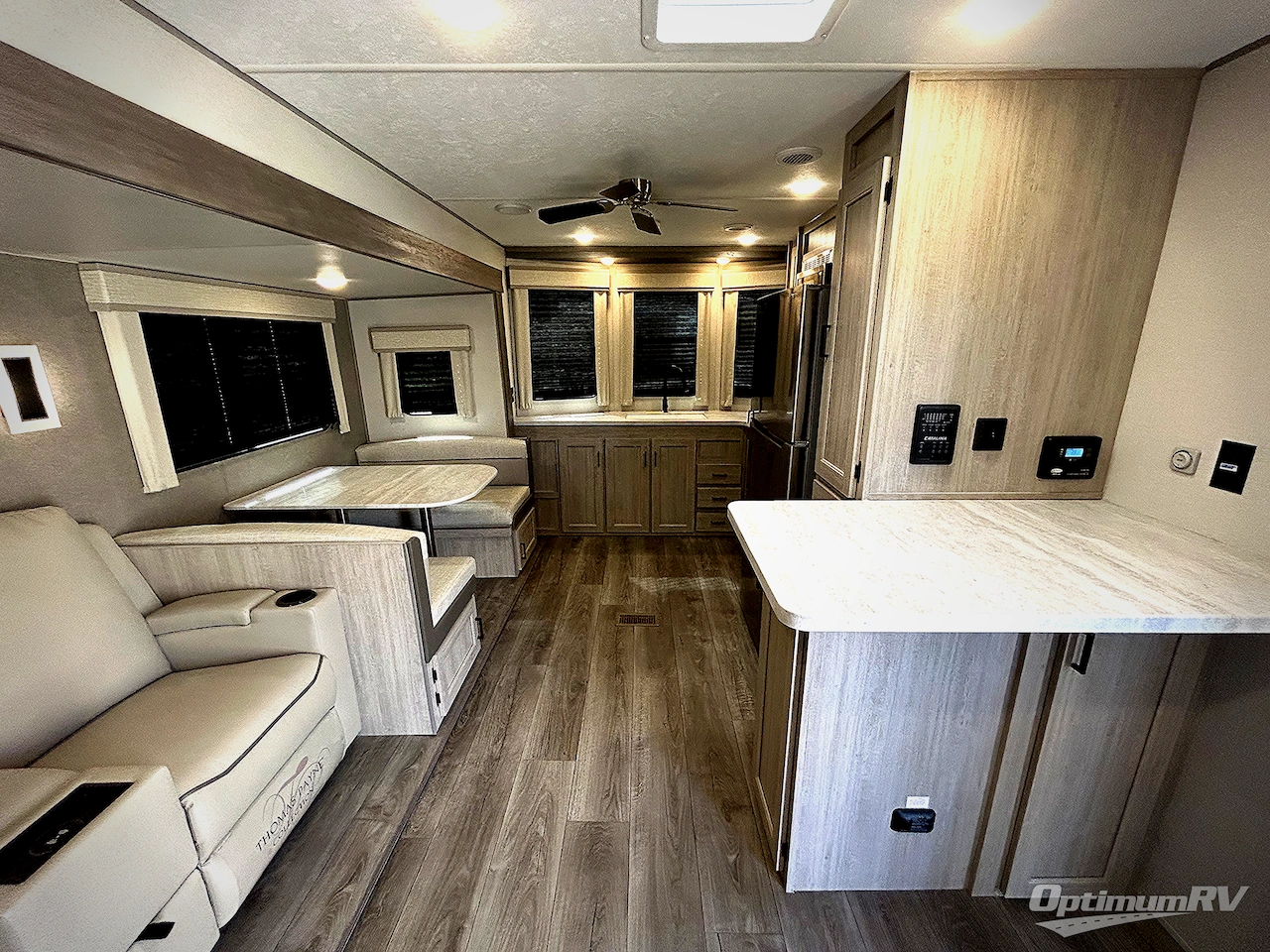 2024 Coachmen Catalina Destination Series 39FKTS Photo 3