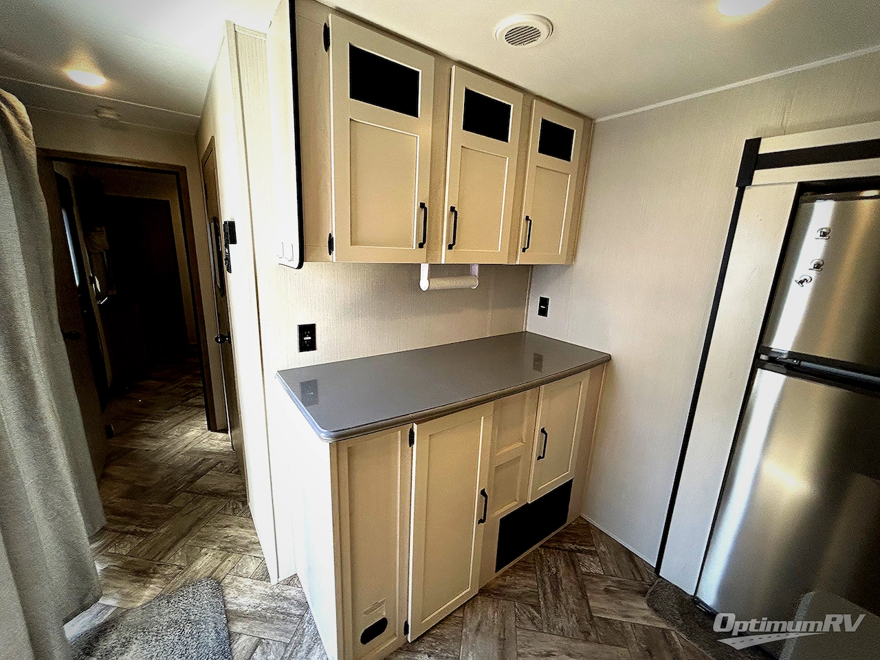 2023 Palomino Puma Destination 37PFL Photo 12