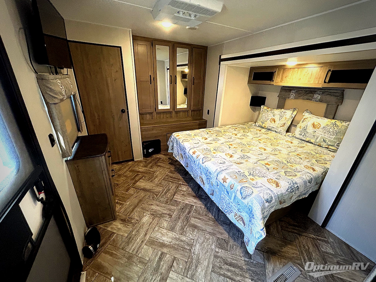 2023 Palomino Puma Destination 37PFL Photo 15