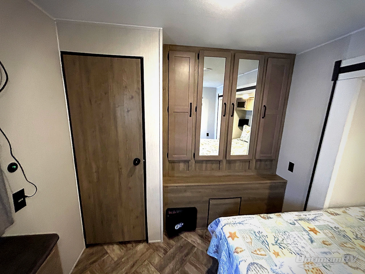 2023 Palomino Puma Destination 37PFL Photo 17