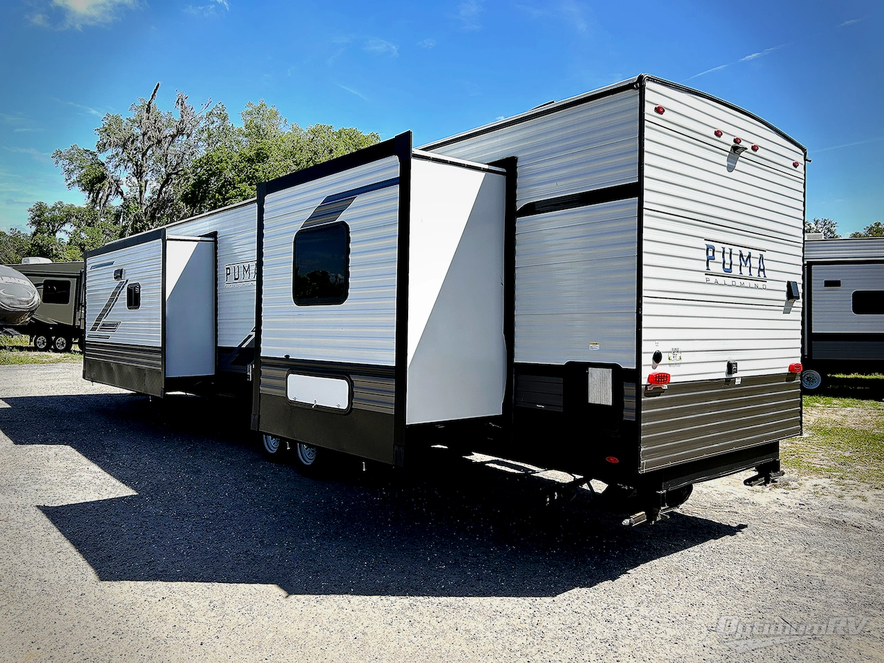 2023 Palomino Puma Destination 37PFL Photo 3