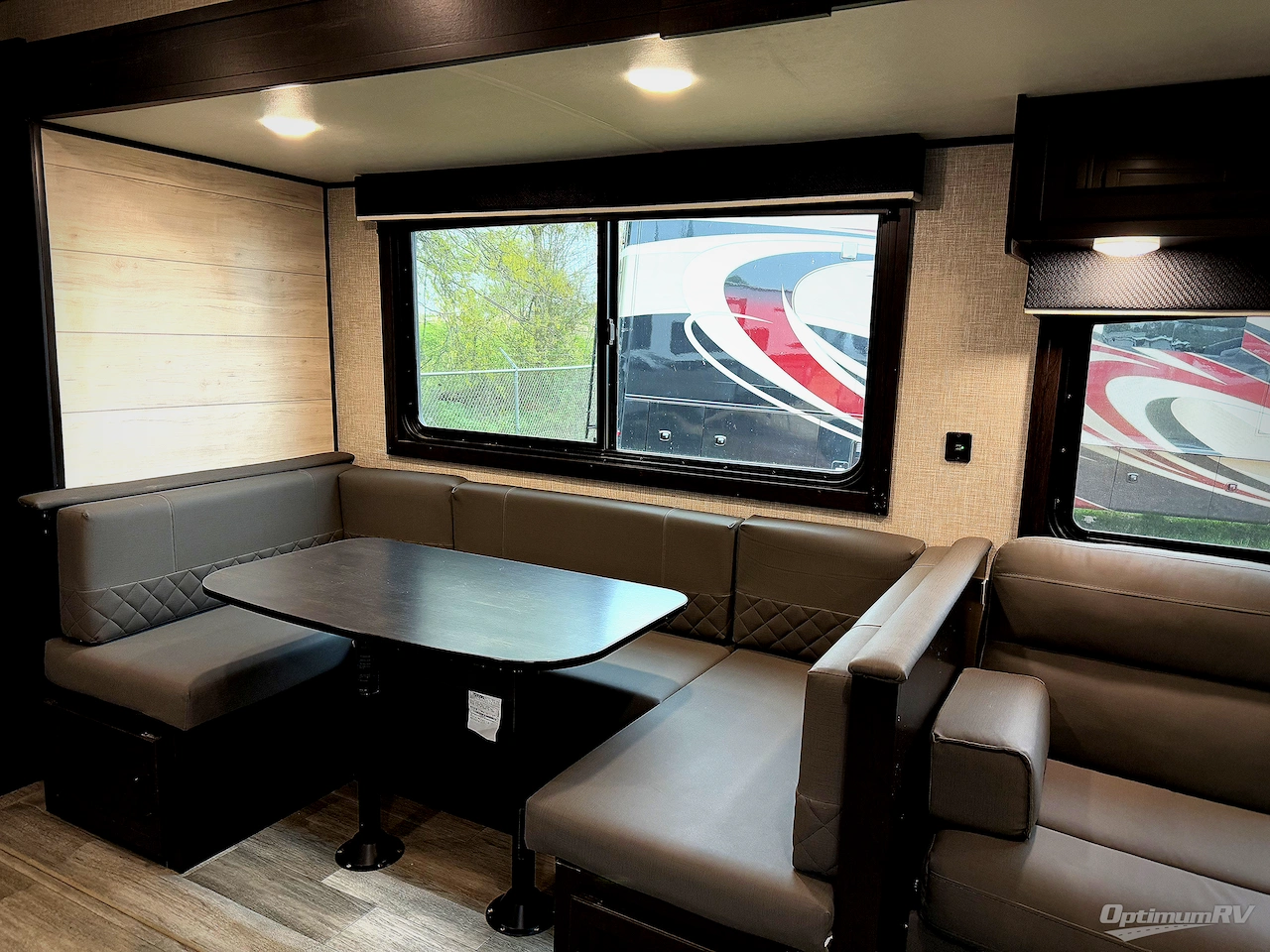 2023 Jayco Jay Flight 324BDS Photo 4